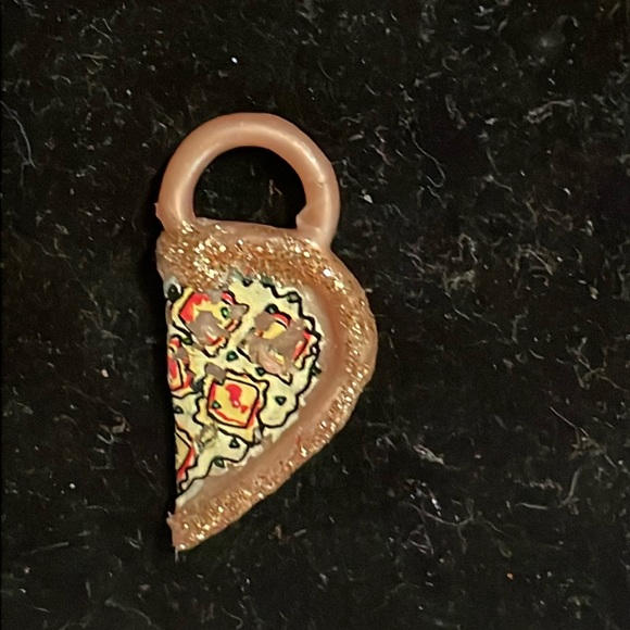 1” L.O.L. OMG Surprise Italian suitcase charm pendant with jump hoop - Picture 3 of 11